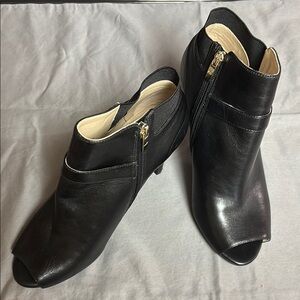 Marc Fisher Black Open Toe Ankle Boots w/ Smooth Leather 8.5W Gently Loved